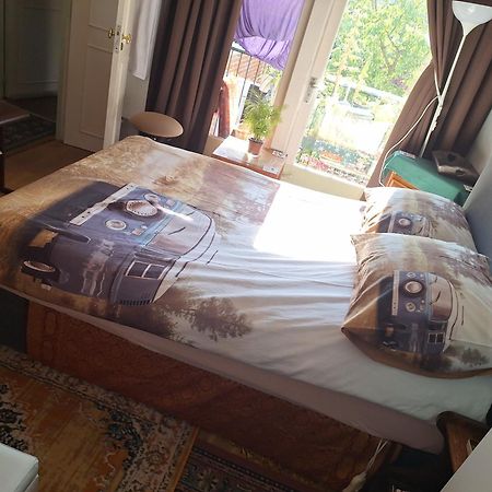 Homey Budget Bedroom Amszterdam Kültér fotó